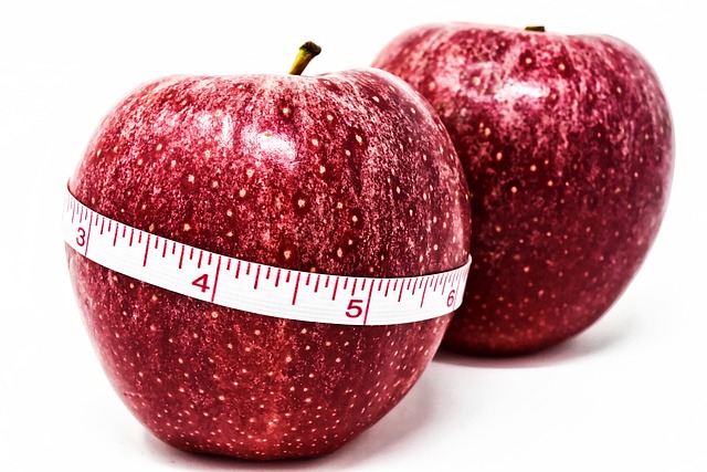ダイエットで最初に痩せる部位